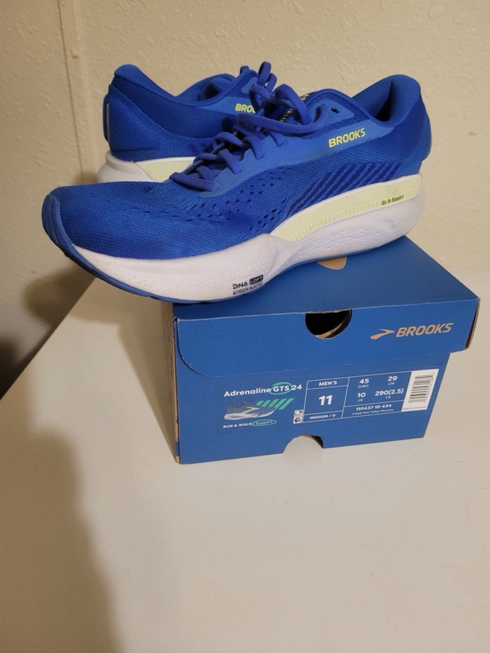 Brooks Electric Blue and Yellow Running Shoes